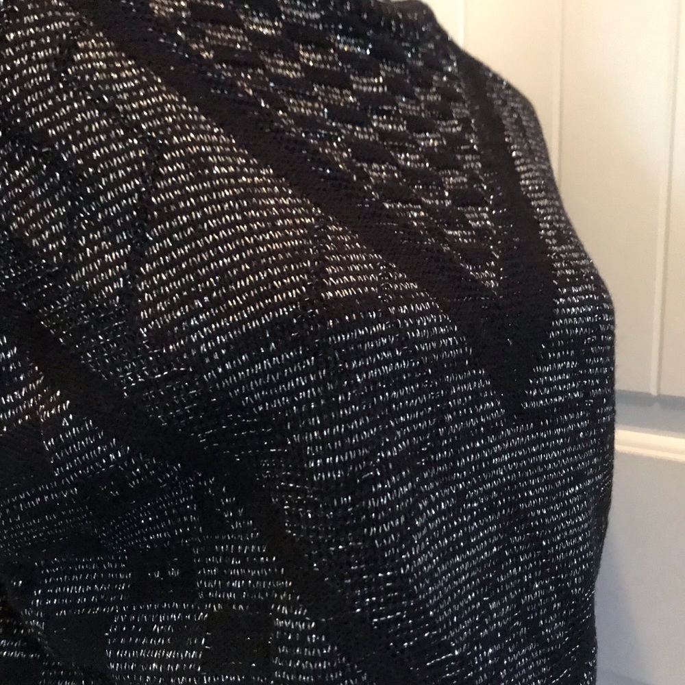 Vintage 80’s Sweater Like New - Picture 4 of 9